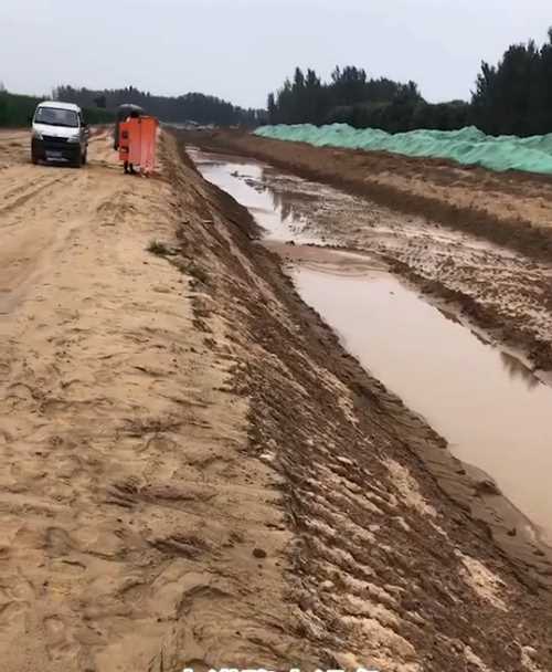 南京溧水县河道降水